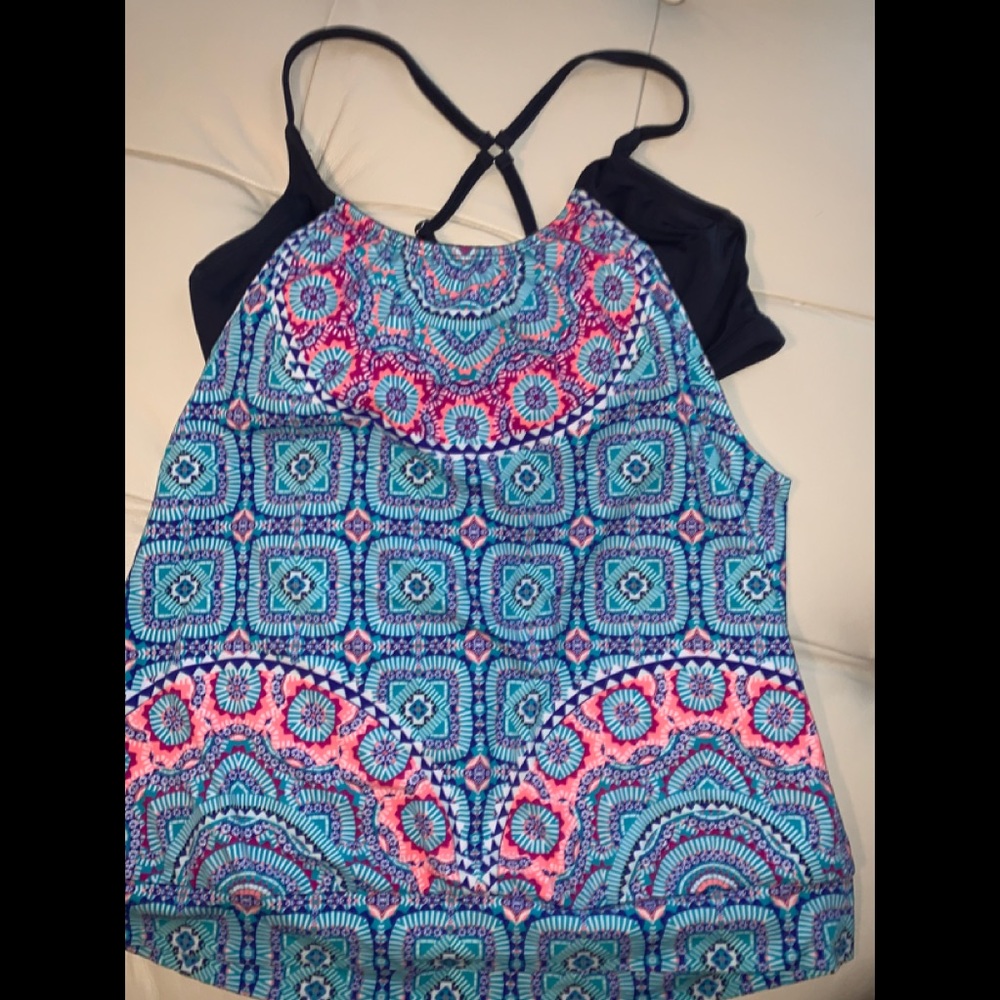 EUC 36B/c Athleta swim top